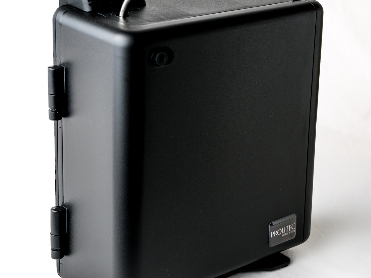 VARIO AirQ in Schwarz, Ansicht von schräg vorn